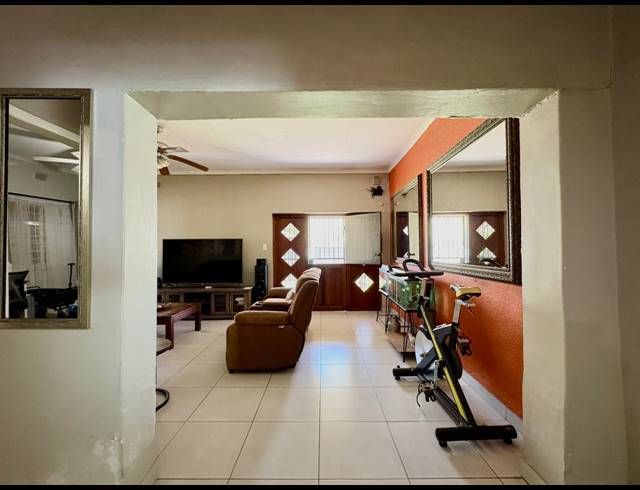 3 BEDROOM HOUSE FOR SALE IN BRENTHURST